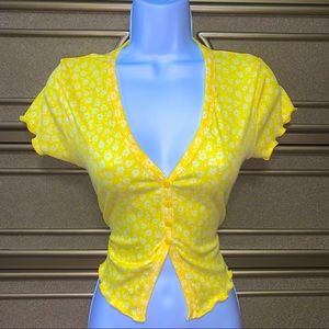 ✨Just Polly✨ ❗️Brand New❗️Yellow and White Flower Low Cut Crop Top